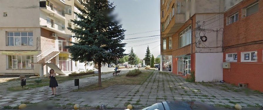 Primăria construiește un NOU loc de joacă pe Crinilor